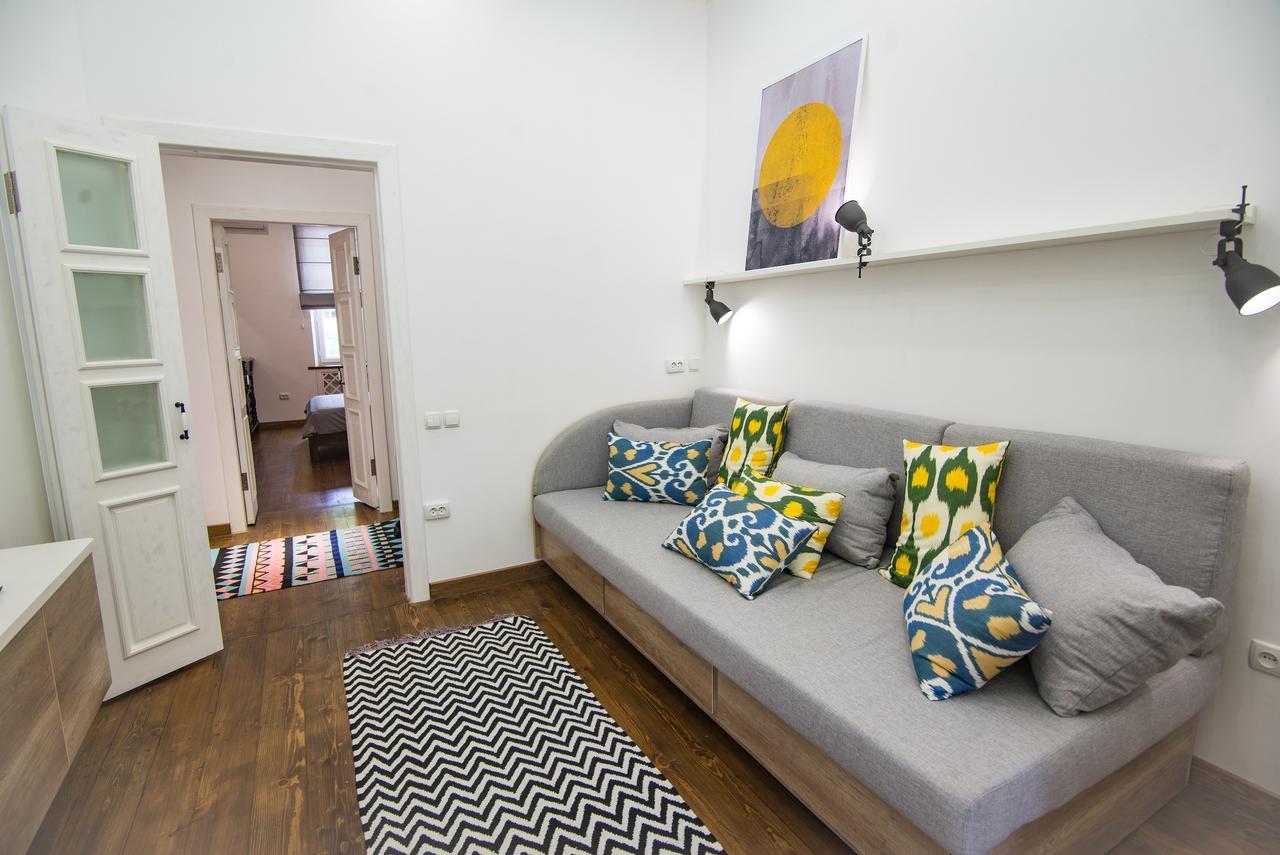Art Apartment ทาชเคนต์ ภายนอก รูปภาพ